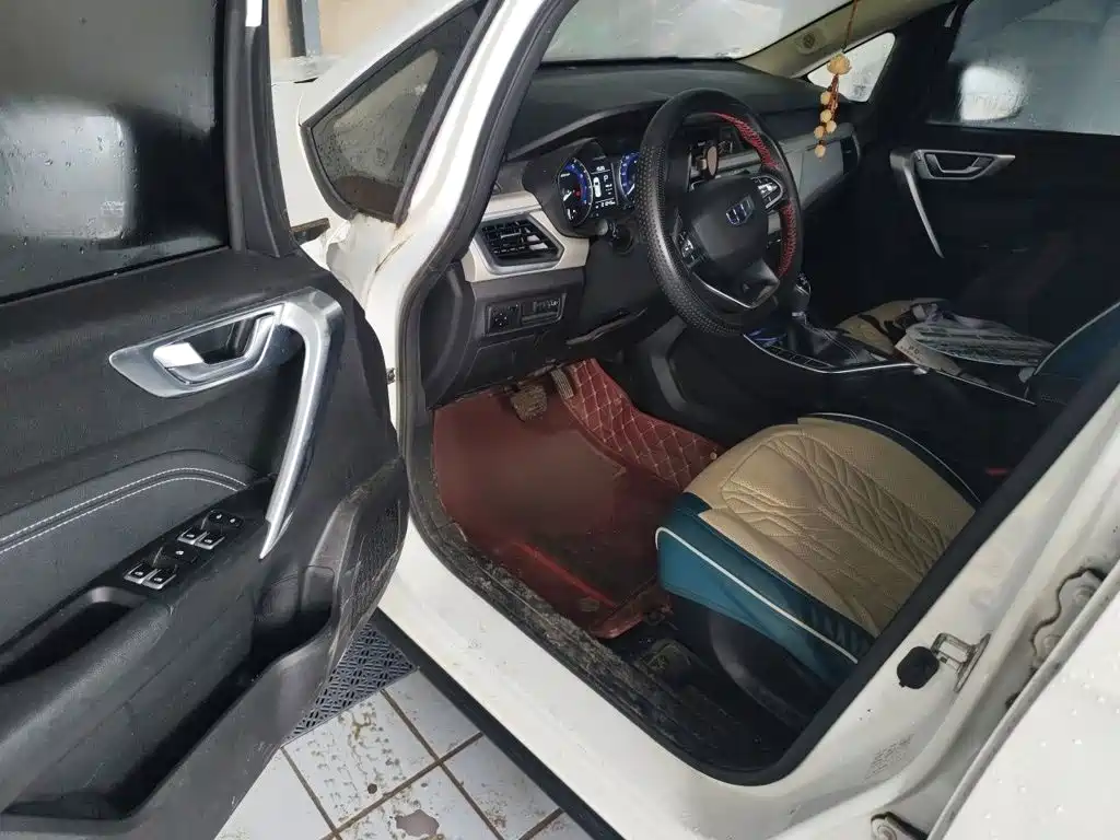 Geely Vision X3 — миниатюра 14