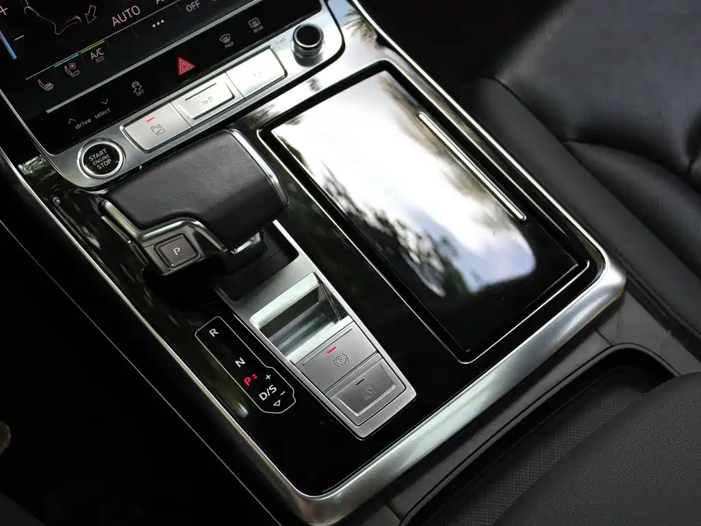 Audi Q8 — миниатюра 12