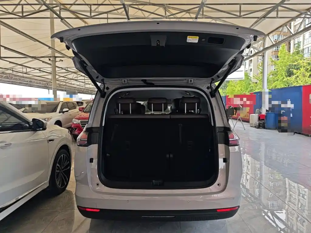Wuling Xingguang 730 New Energy — миниатюра 19