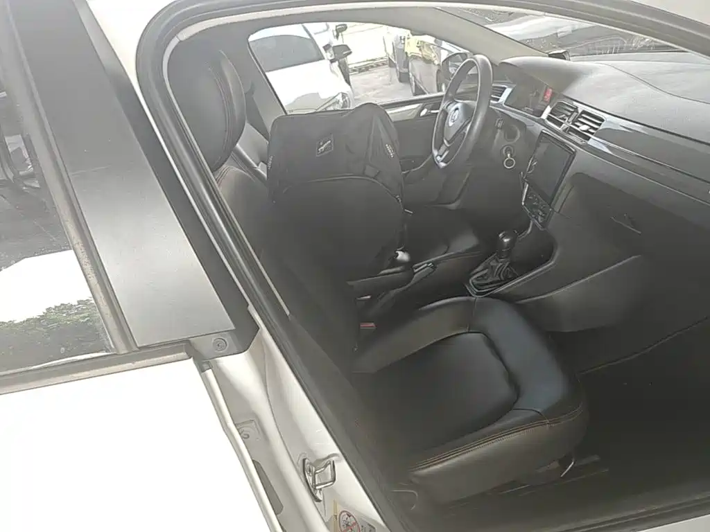 Volkswagen Santana — миниатюра 25