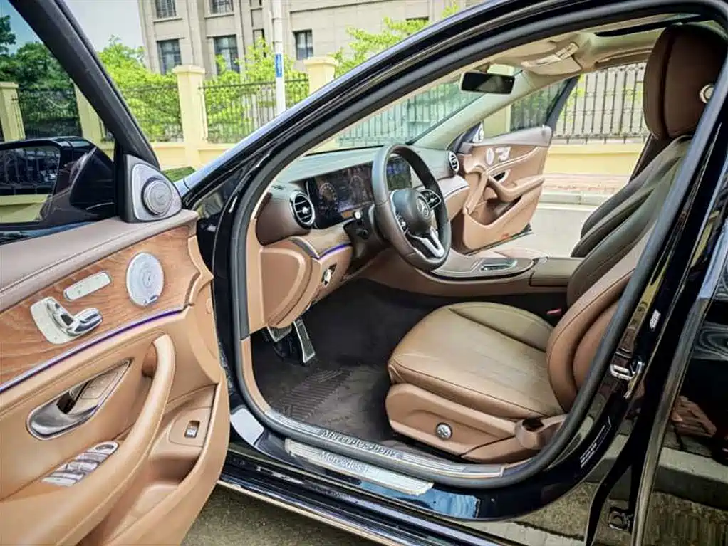 Mercedes-Benz E-Class E 2019 E 300 L Fashion