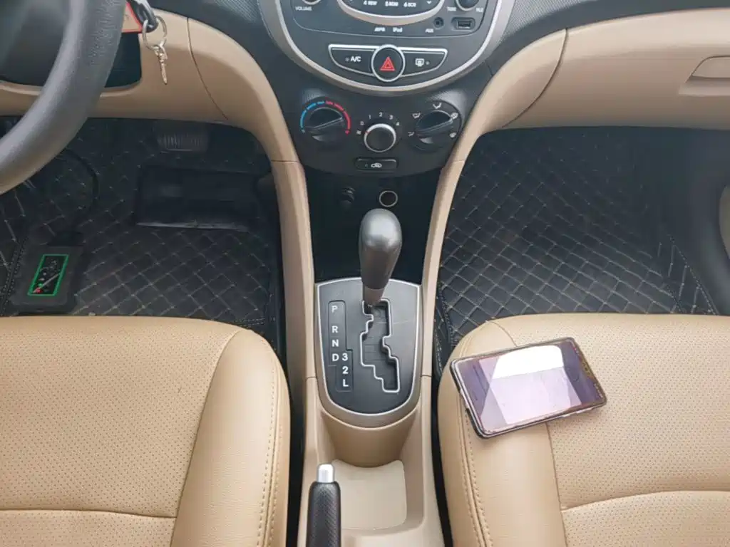 Hyundai Verna — миниатюра 14