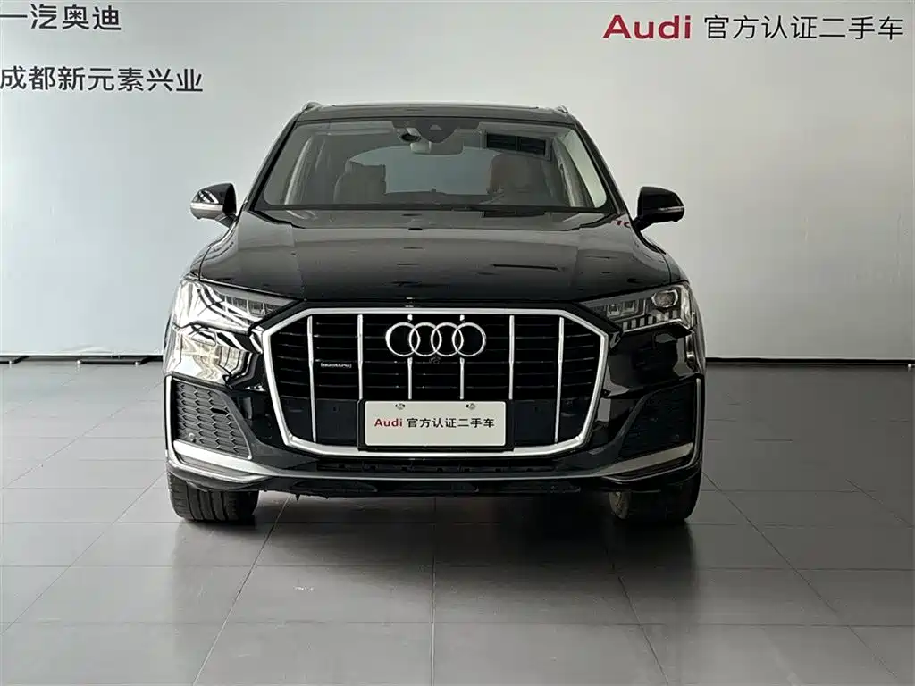 Audi Q7 2023 45 TFSI quattro S line Sport