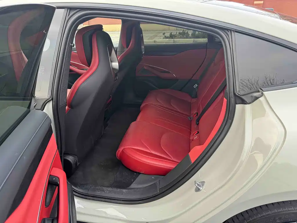 XIAOMI CAR XIAOMI SU7