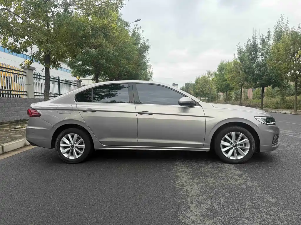 Volkswagen Bora — миниатюра 3