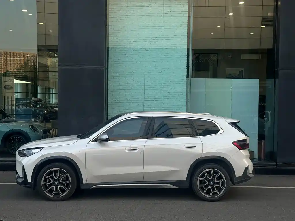 BMW X1 2023 — фото 3