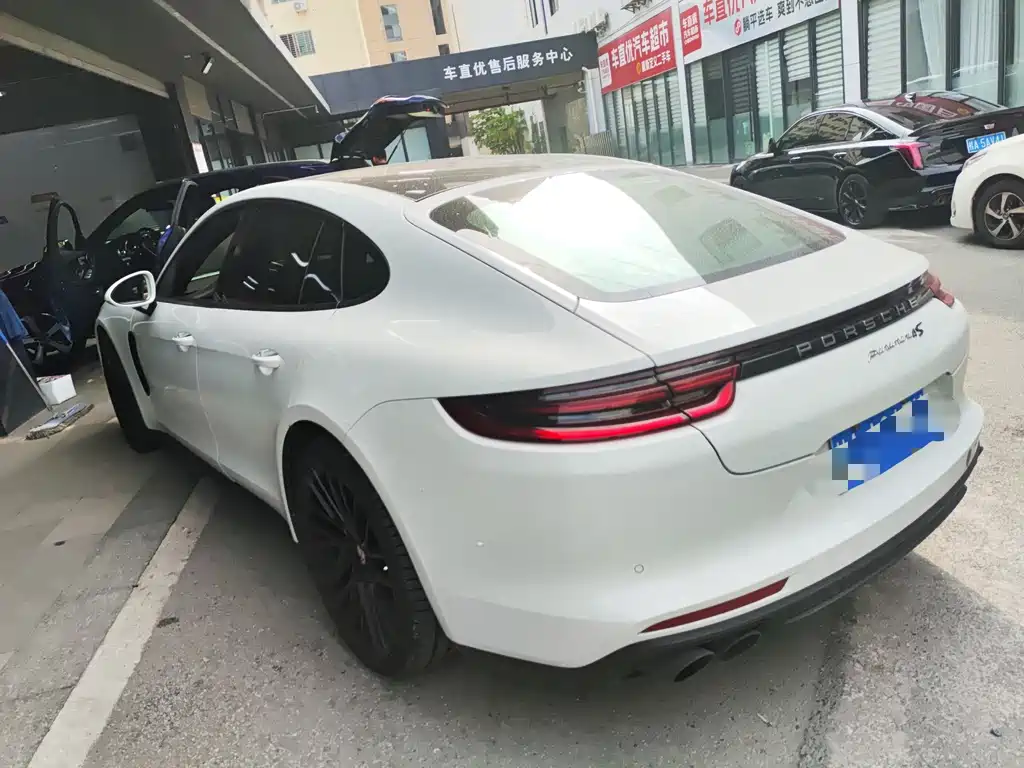Porsche Panamera — миниатюра 6