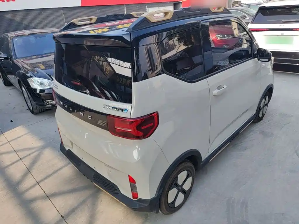 Wuling MINIEV — миниатюра 7