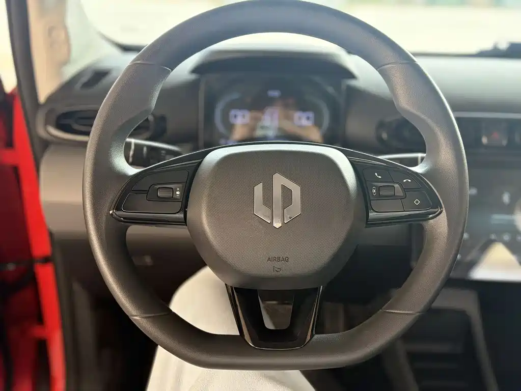 Leapmotor Leapmotor T03 — миниатюра 12