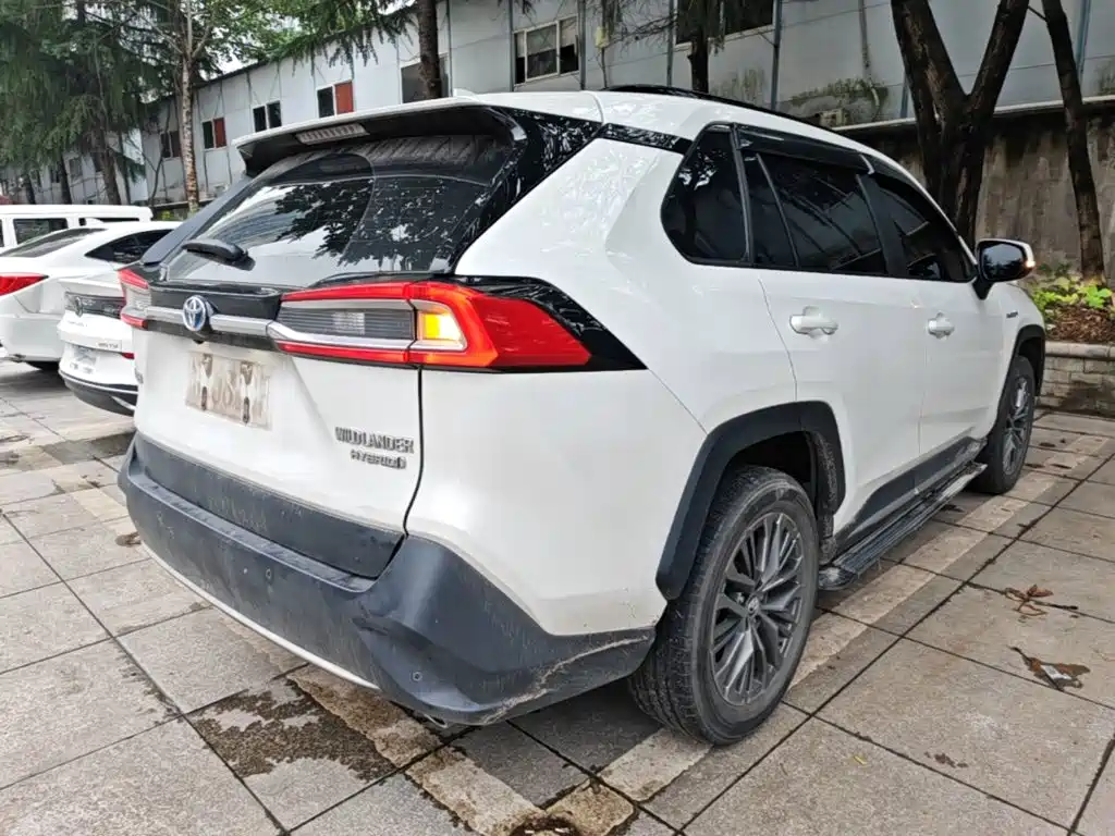 Toyota Wildlander — миниатюра 7