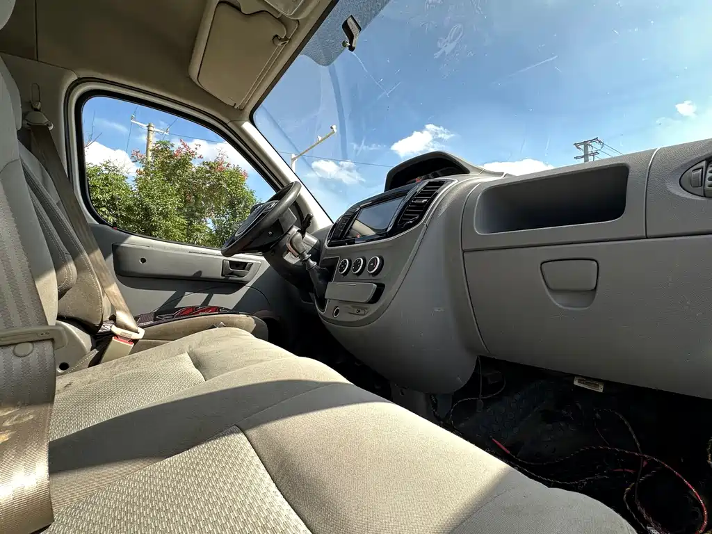 MAXUS V80 — миниатюра 11
