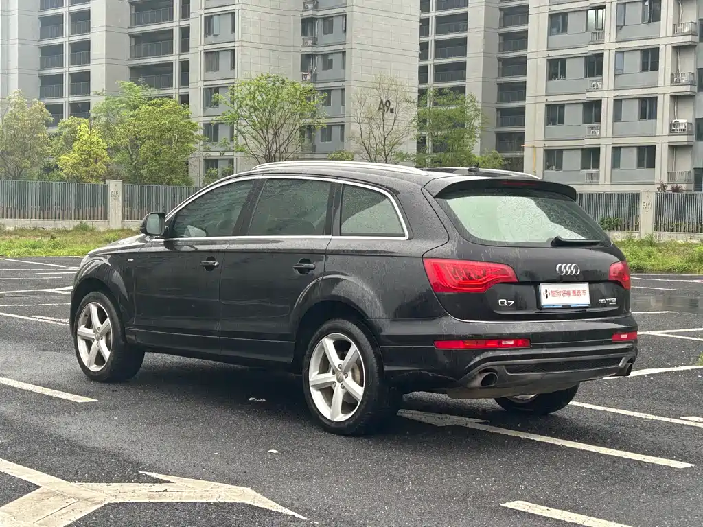 Audi Q7 — миниатюра 4