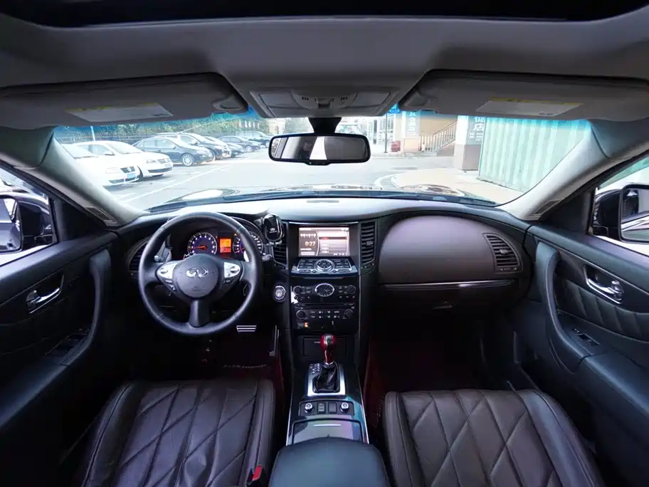Infiniti FX — миниатюра 4