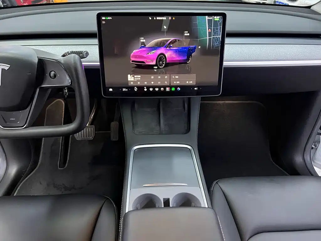 Tesla Model Y — миниатюра 14