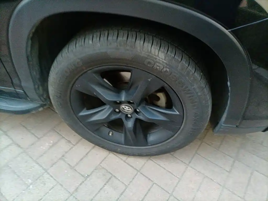 Toyota Highlander — миниатюра 24