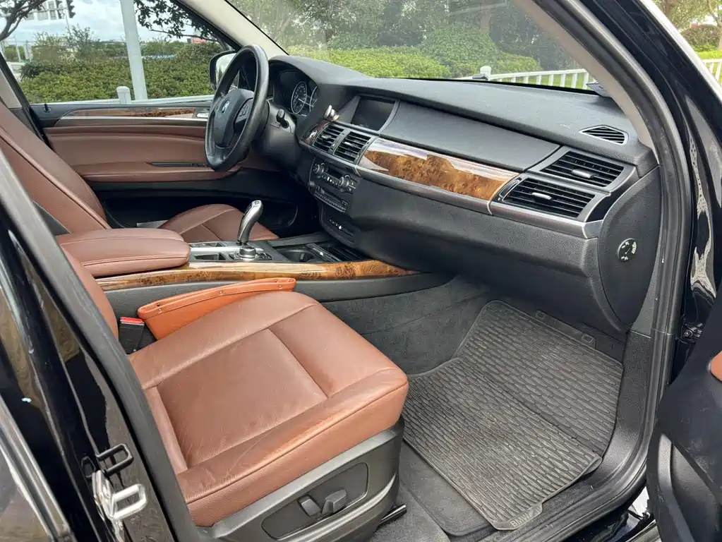 BMW X5 (Import) — миниатюра 8