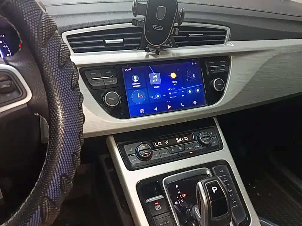 Geely Boyue — миниатюра 13