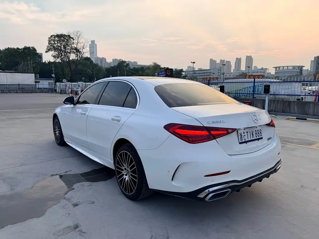 Mercedes-Benz C-Class — миниатюра 8