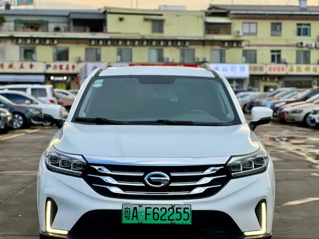 GAC TRUMPCHI GS4 NEW ENERGY