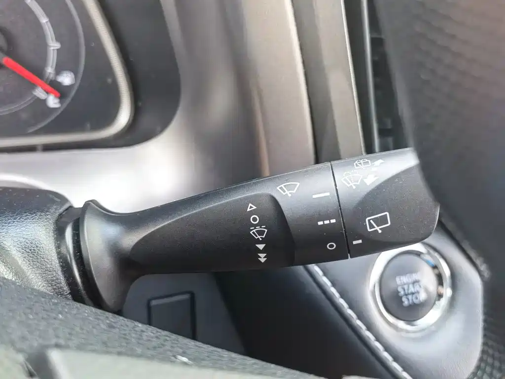 Toyota RAV4 — миниатюра 19