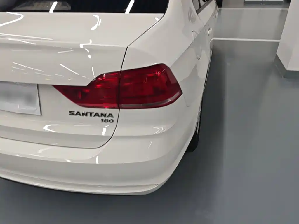 Volkswagen Santana — миниатюра 8