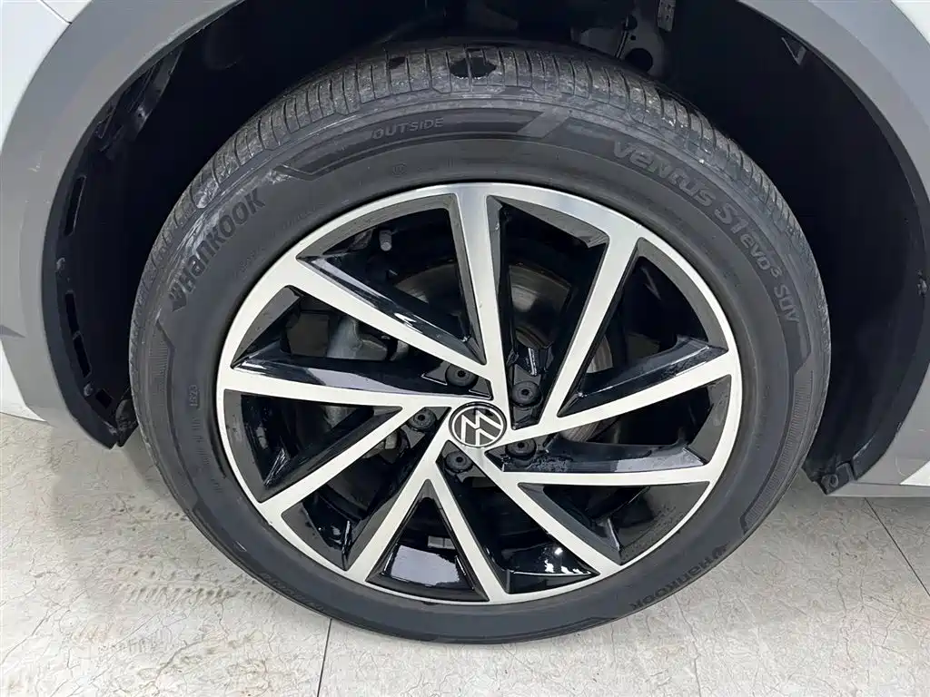 VOLKSWAGEN T ROC EXPLORING SONGS