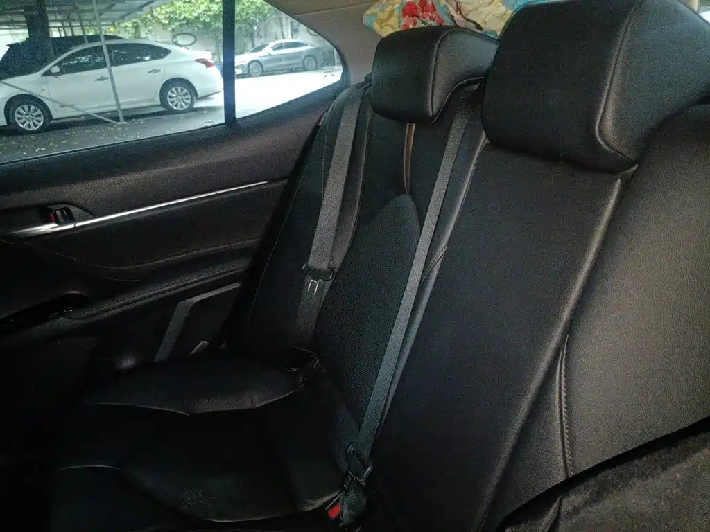Toyota Camry — миниатюра 13