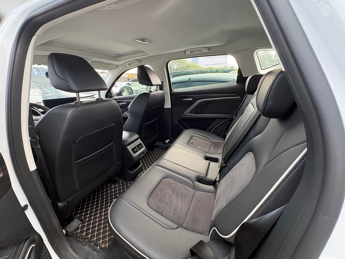 Haval Haval H6 1.5 л 2023 г. Белый, пробег 35000 км