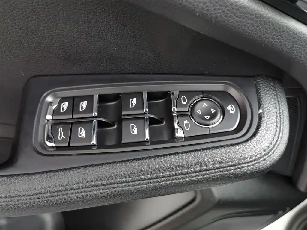 Porsche Macan 2016 Macan 2.0T