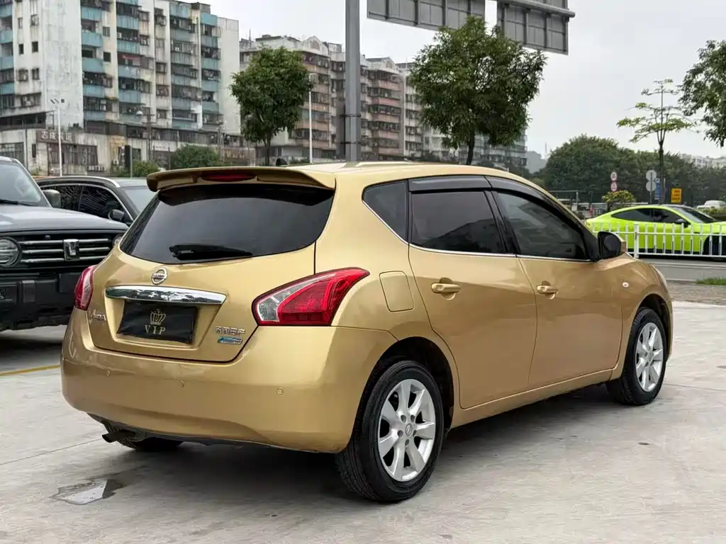 Nissan Tiida 2011 1.6L CVT Comfort