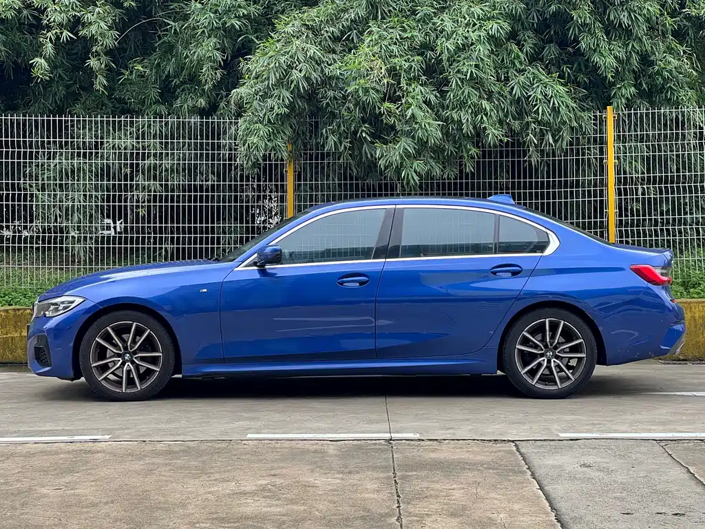 BMW 3 Series — миниатюра 13