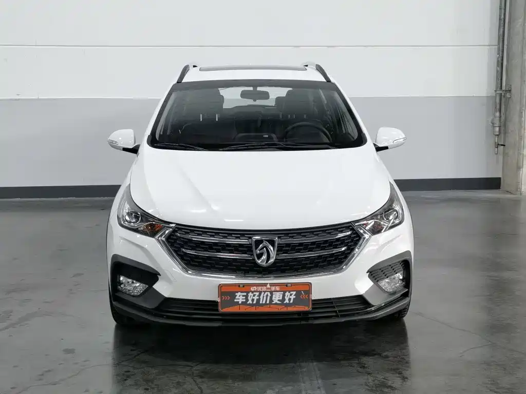 Baojun 310W — миниатюра 3