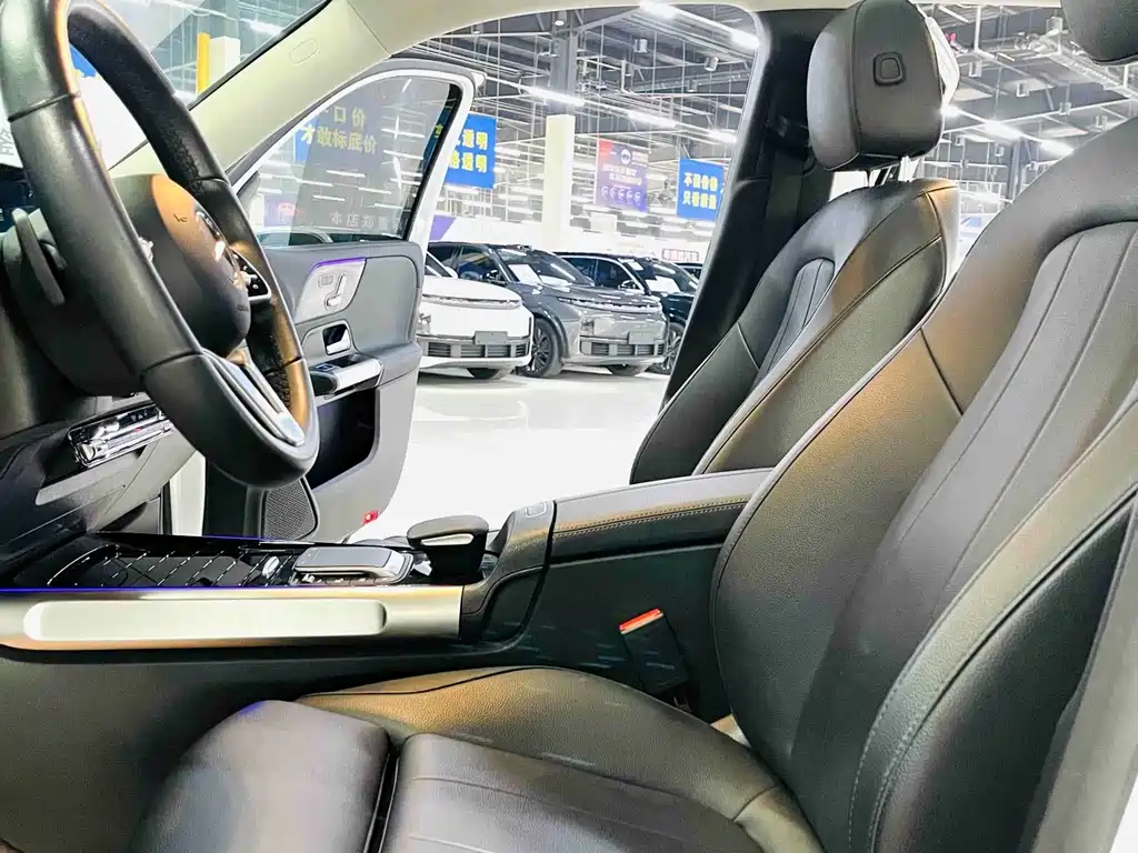 Mercedes-Benz GLB — миниатюра 7