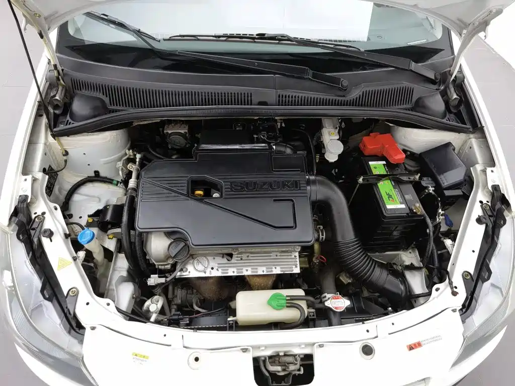 Suzuki SX4 — миниатюра 6