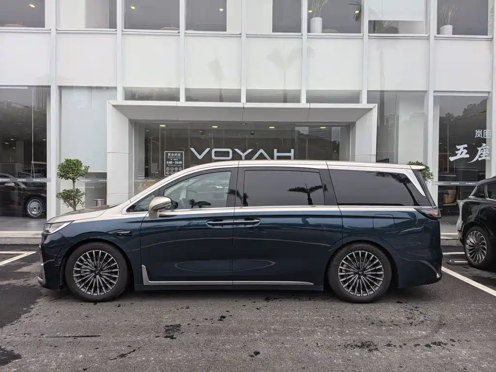 VOYAH Dreamer — миниатюра 9