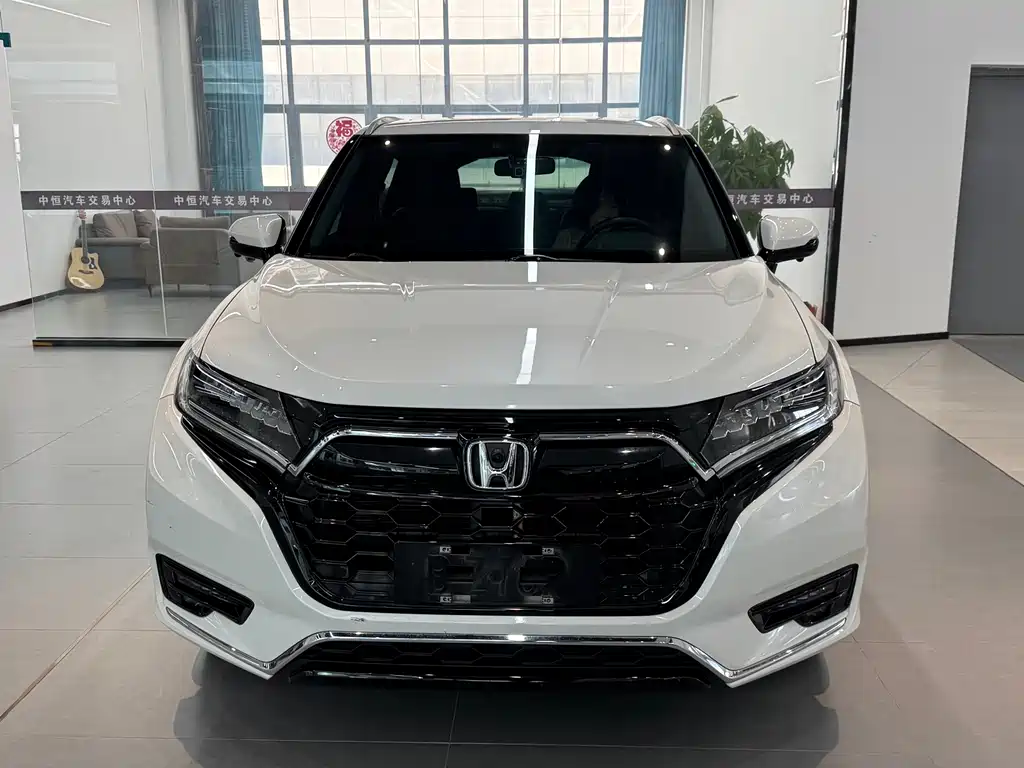 HONDA UR V