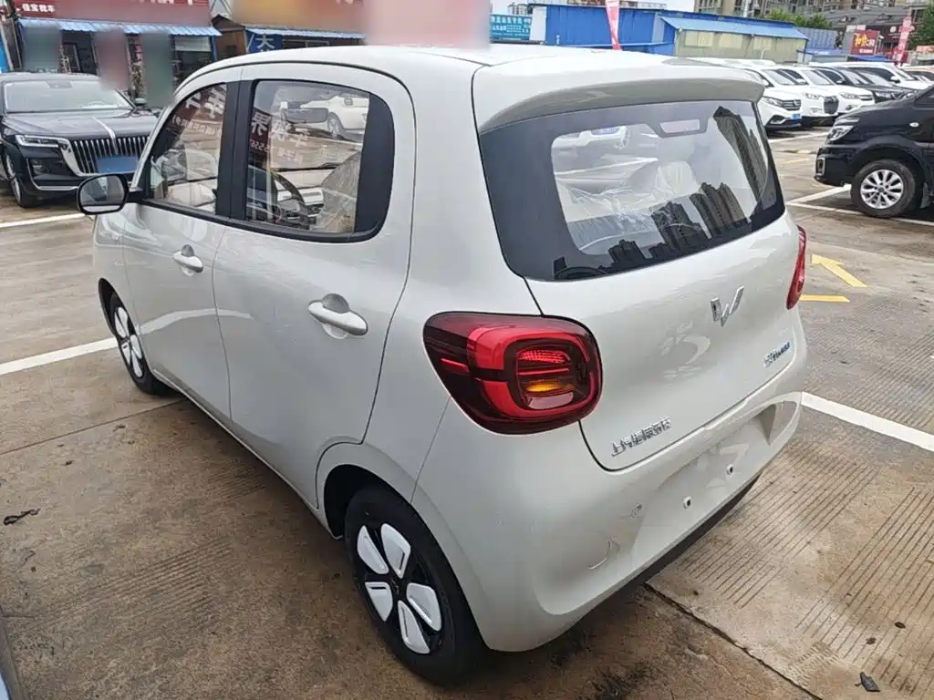 Wuling MINIEV — миниатюра 5