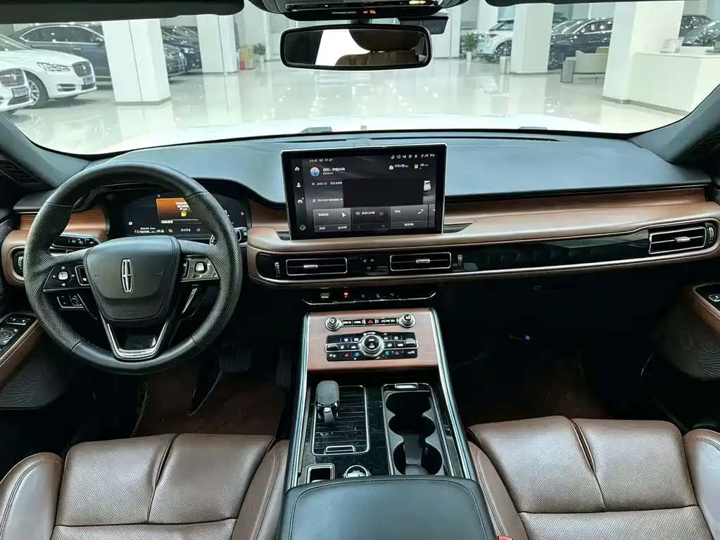 Lincoln Aviator — миниатюра 6