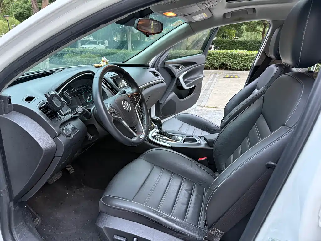 Buick Regal — миниатюра 8