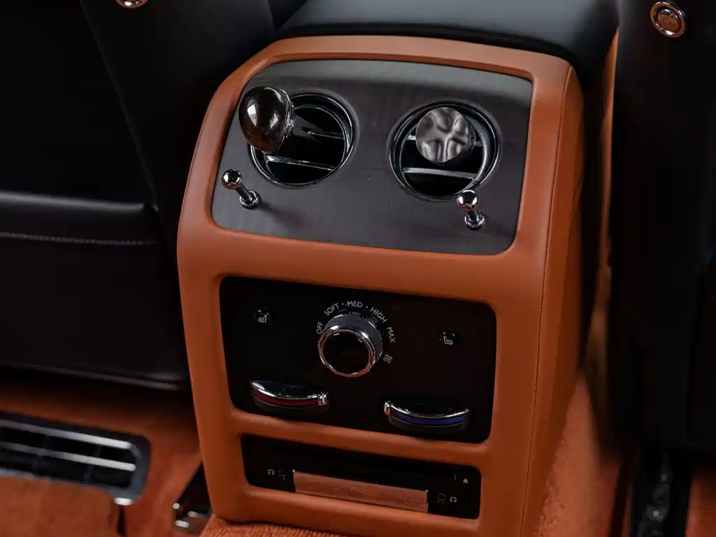 Rolls-Royce Ghost 6.7T Long Wheelbase Edition, фото 27