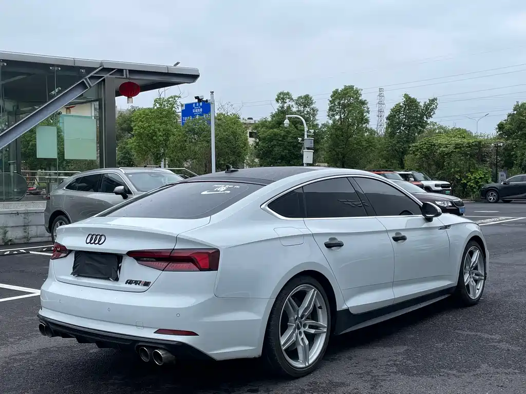 Audi A5 (Import) — миниатюра 16