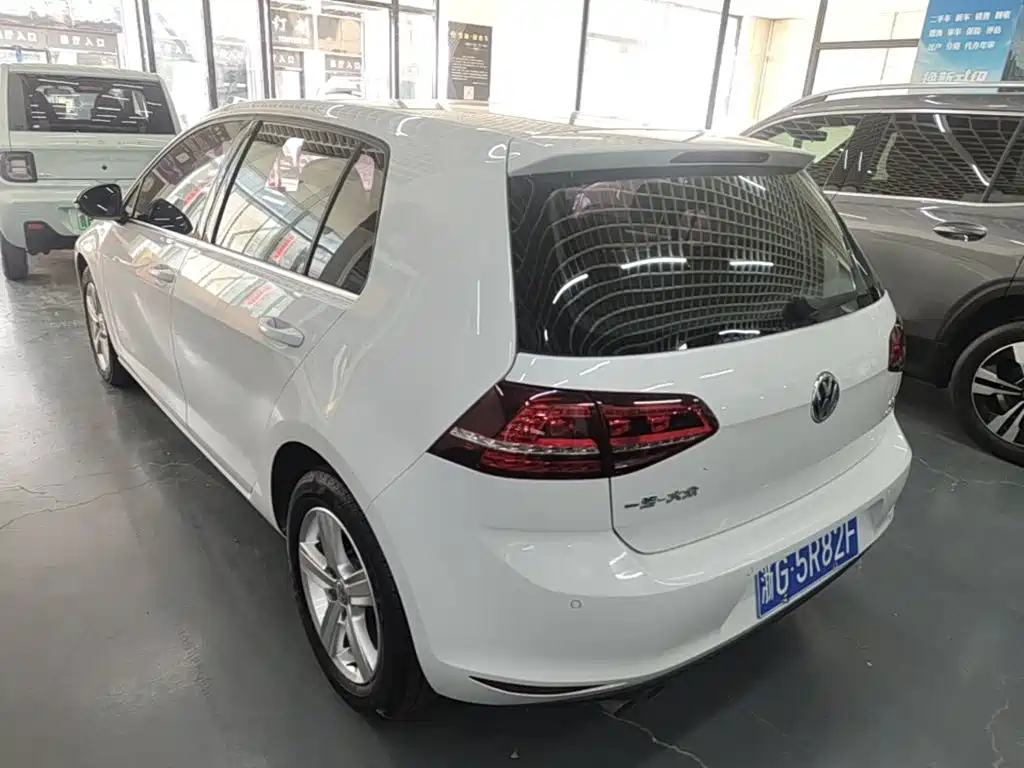 Volkswagen Golf — миниатюра 5