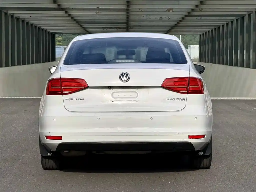 Volkswagen Sagitar — миниатюра 8