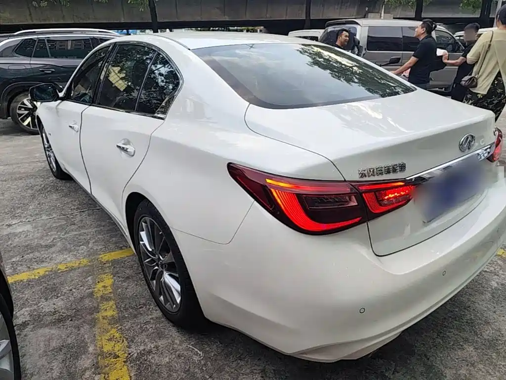 Infiniti Q50L — миниатюра 5