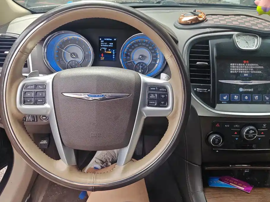Chrysler 300C — миниатюра 12