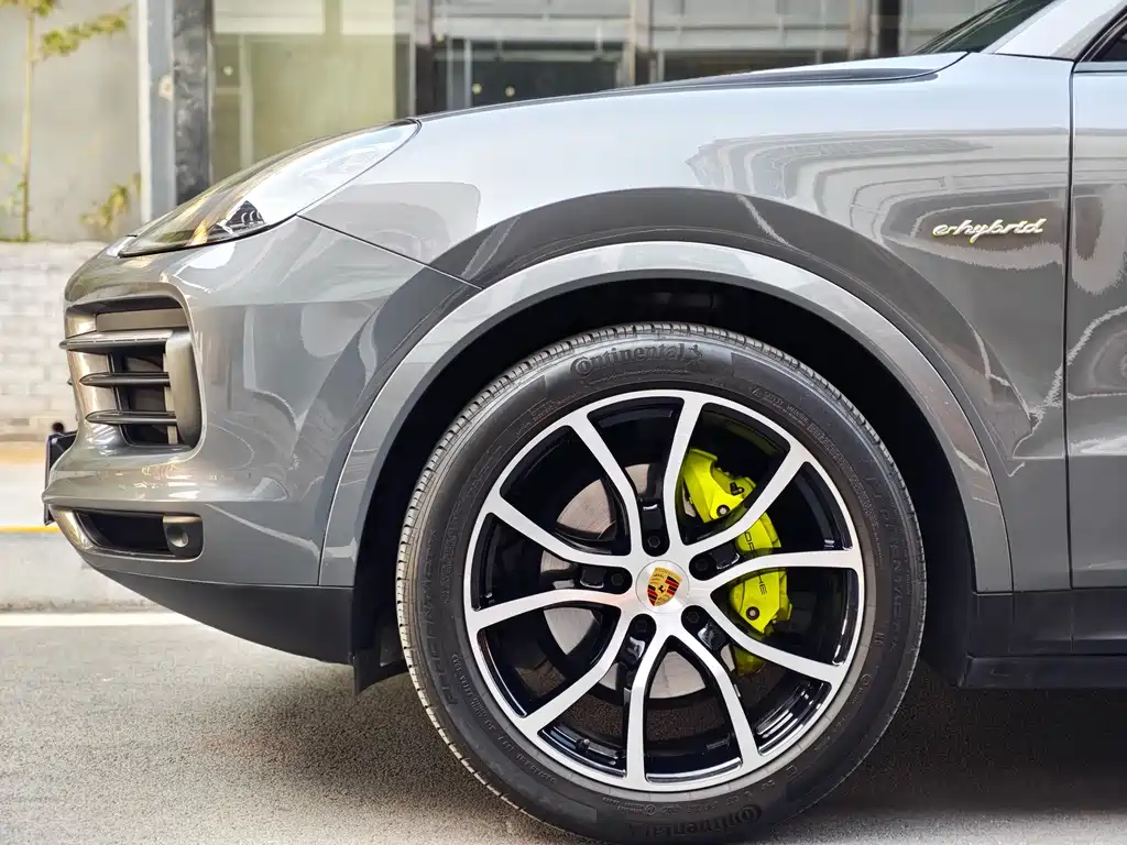 PORSCHE CAYENNE NEW ENERGY