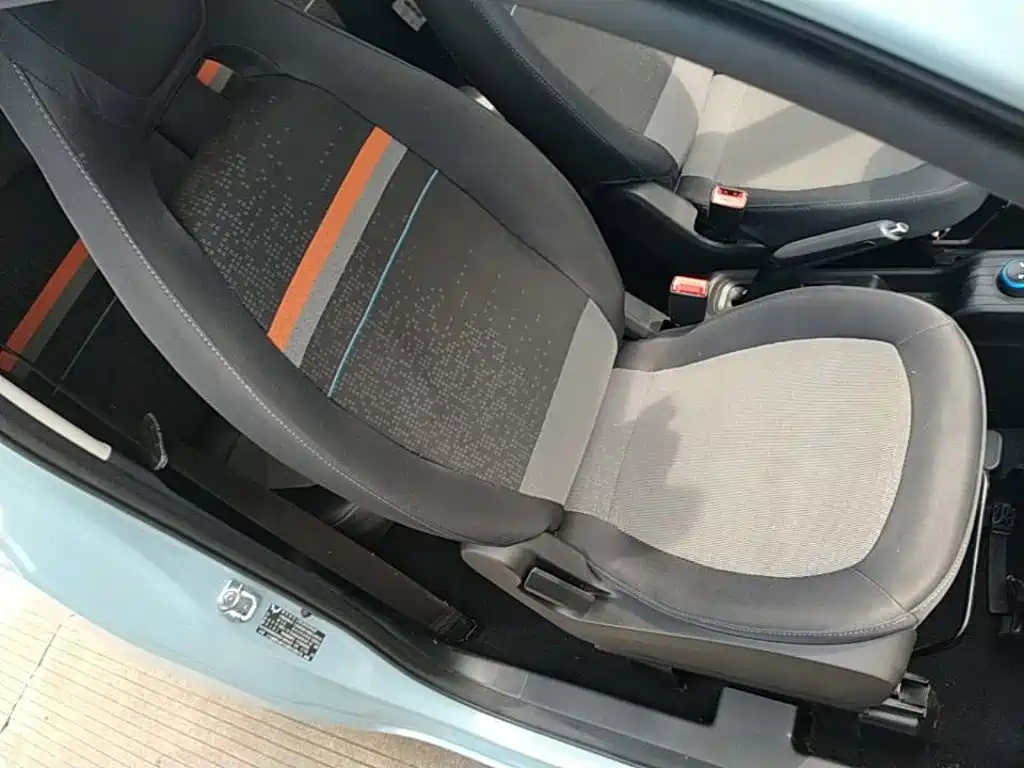 Wuling MINIEV — миниатюра 25