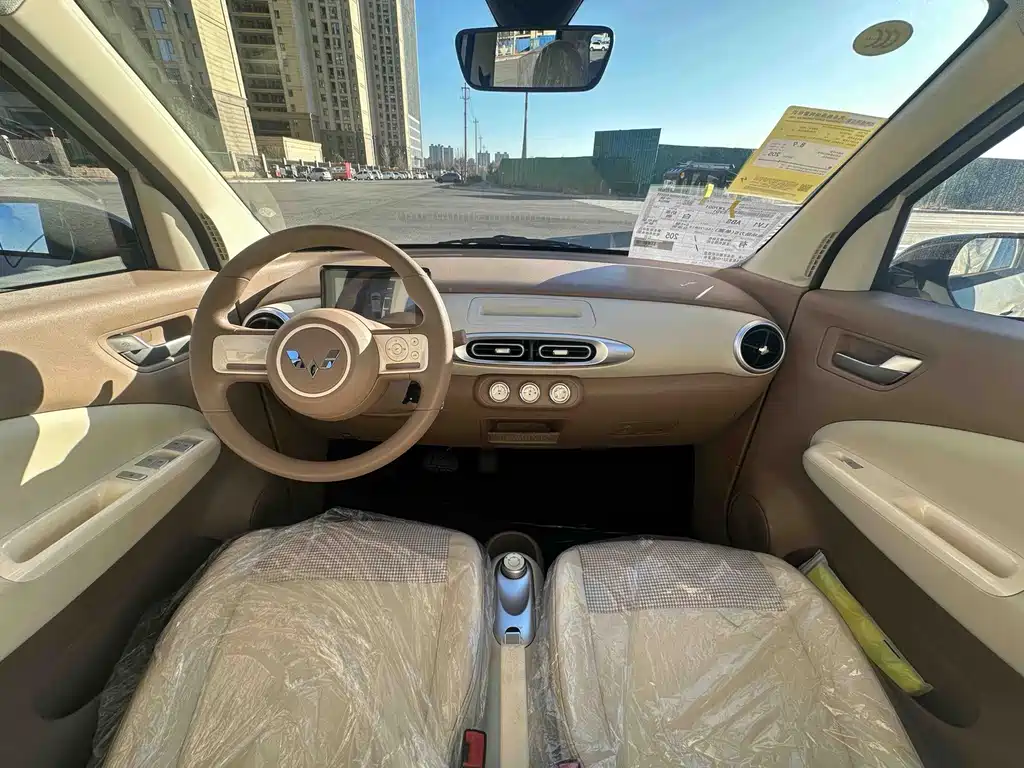 Wuling MINIEV — миниатюра 5