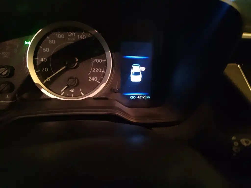 Toyota Corolla — миниатюра 8