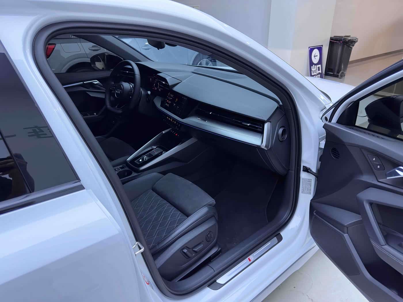 Audi A3 1.4 л 2022 г. Белый, пробег 38000 км